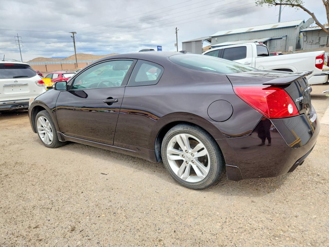 2011 Nissan Altima S - Фото 2