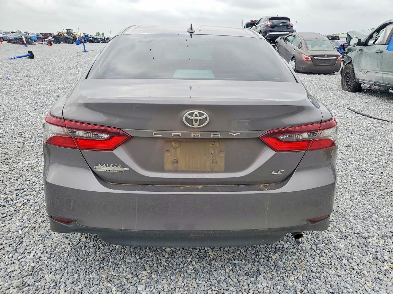 2024 Toyota Camry Le - Фото 6