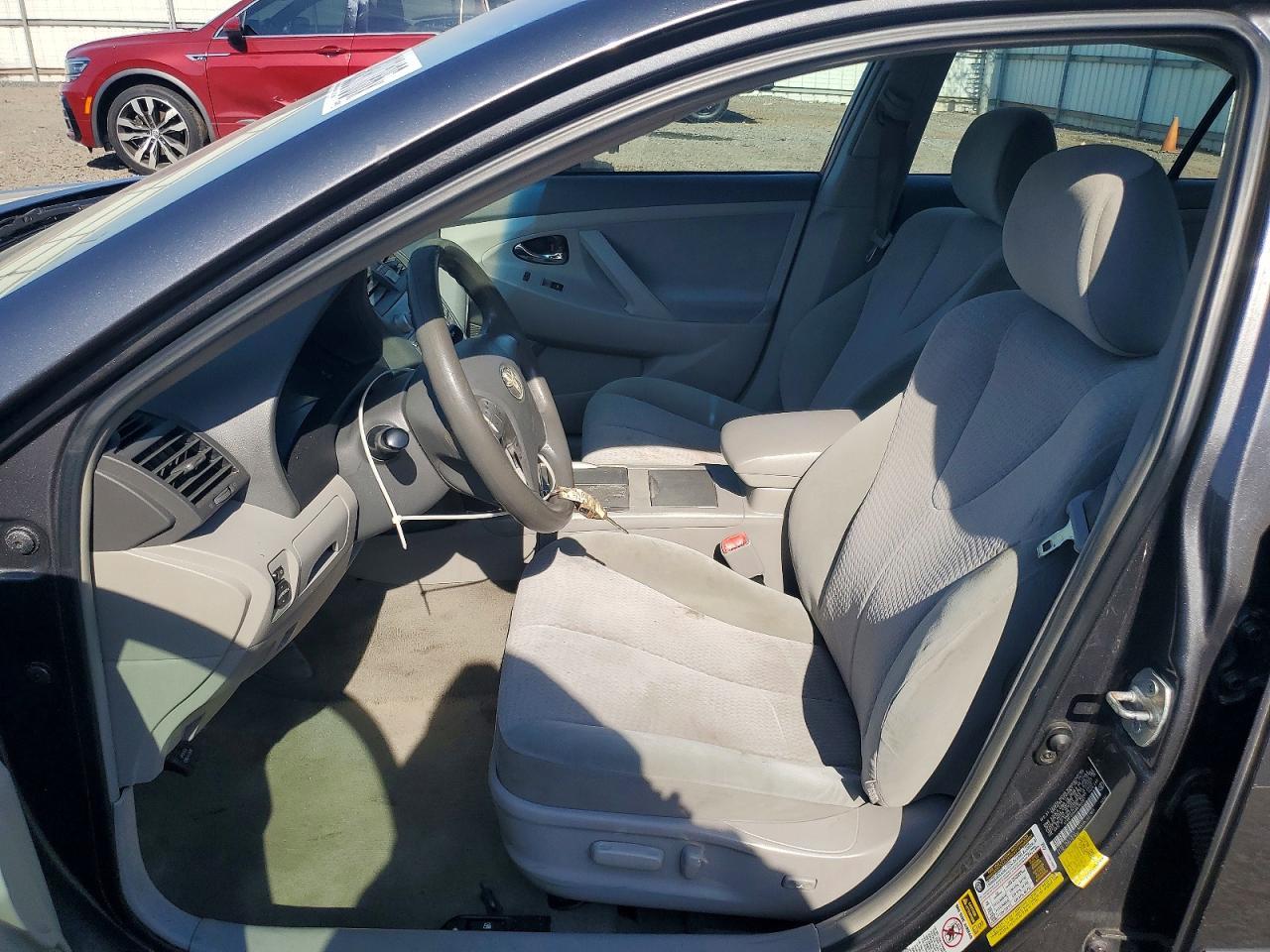 2011 Toyota Camry Le - Фото 7