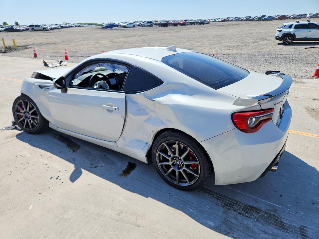 2020 Subaru Brz Limited - Фото 2