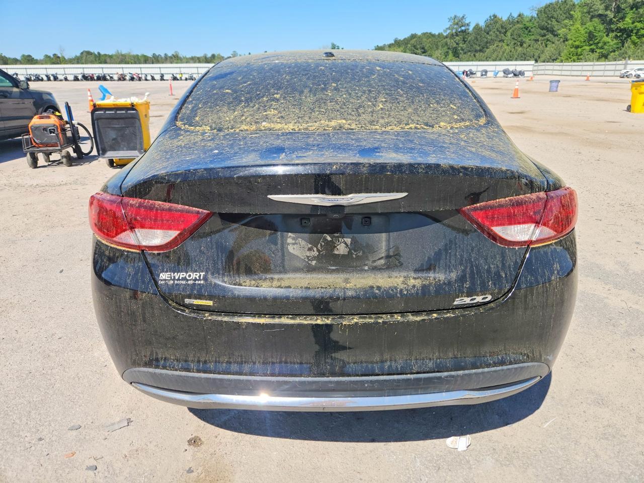 2015 Chrysler 200 Limited - Image 6