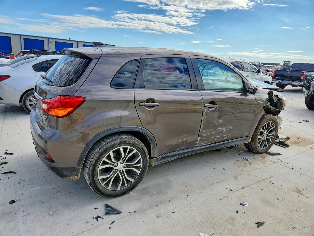 2019 Mitsubishi Outlander Sport Es - Image 3