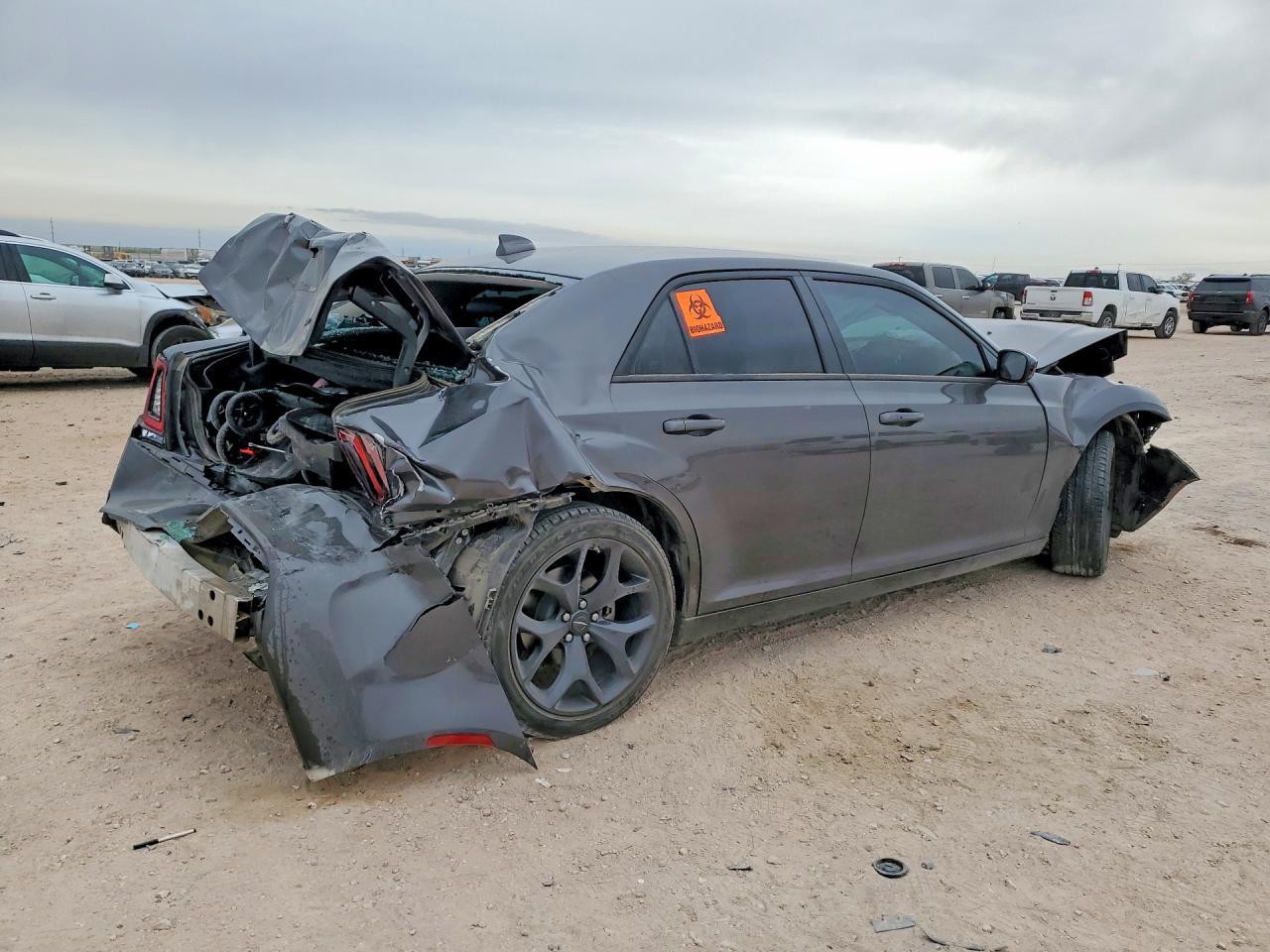 2023 Chrysler 300 Touring - Фото 3