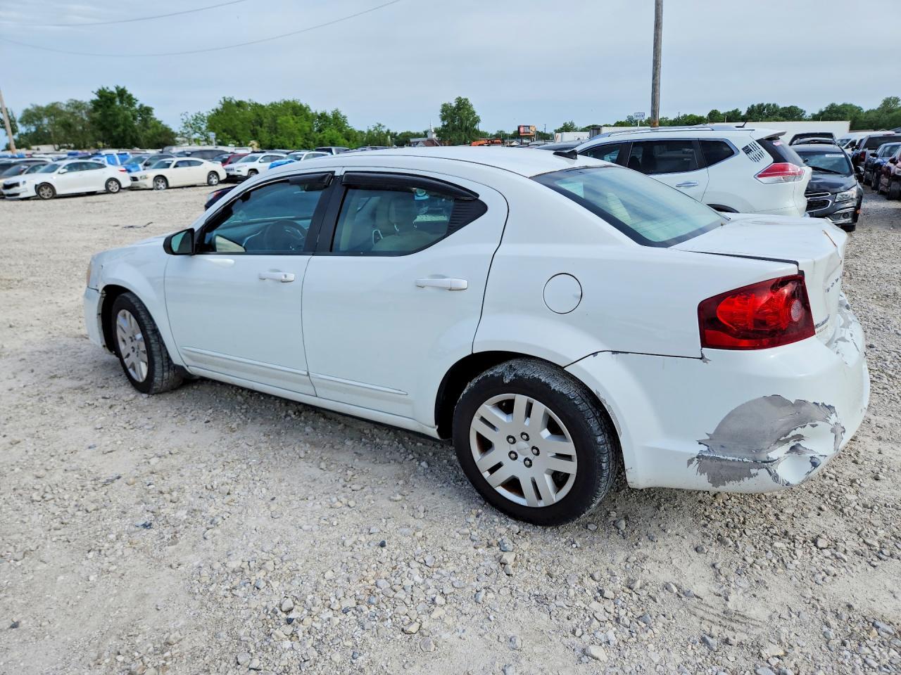 2013 Dodge Avenger - Image 2
