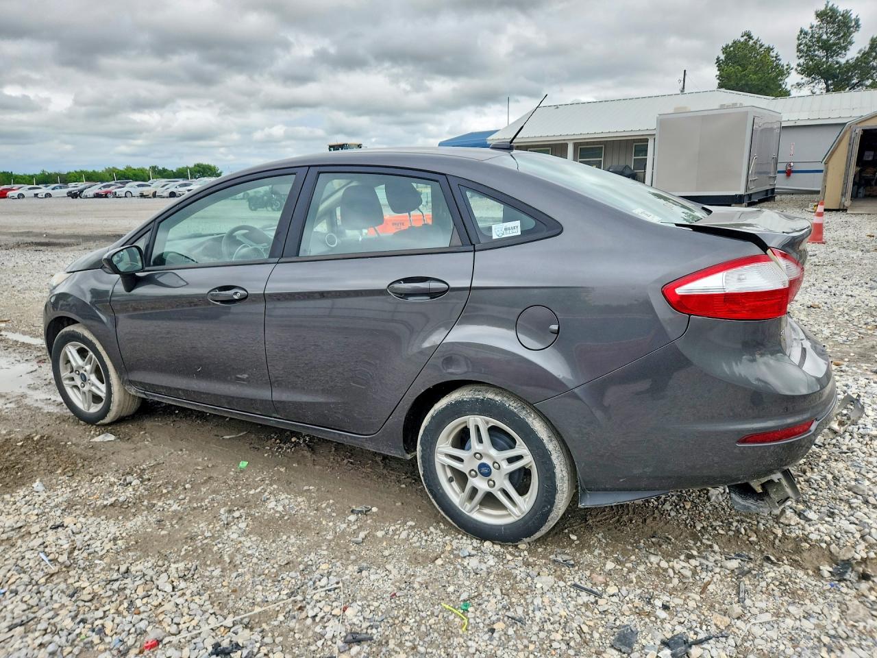 2019 Ford Fiesta Se - Фото 2