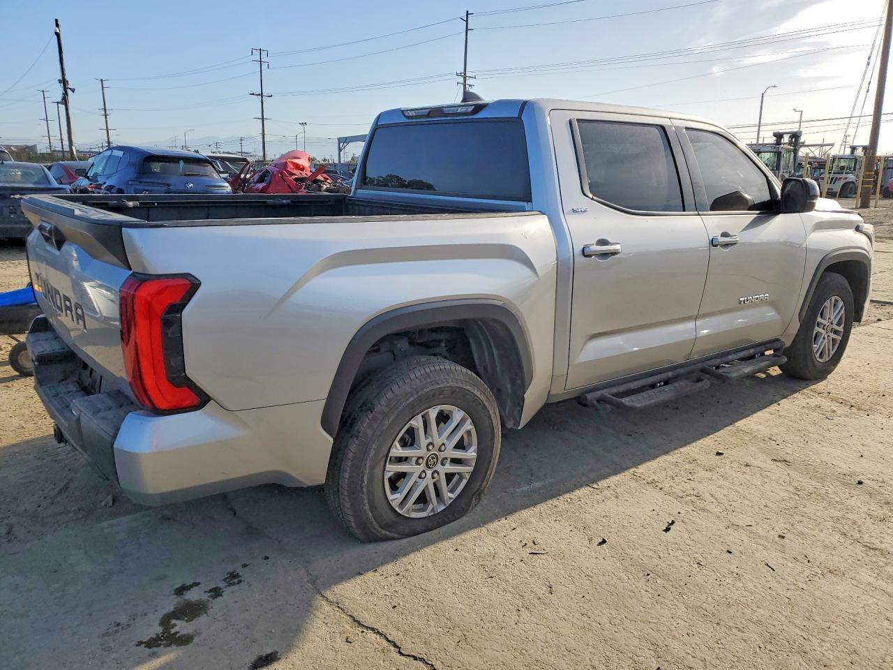 2022 Toyota Tundra Sr5 - Фото 3