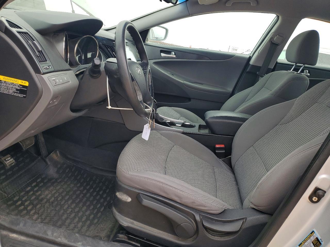 2012 Hyundai Sonata Gls - Image 7