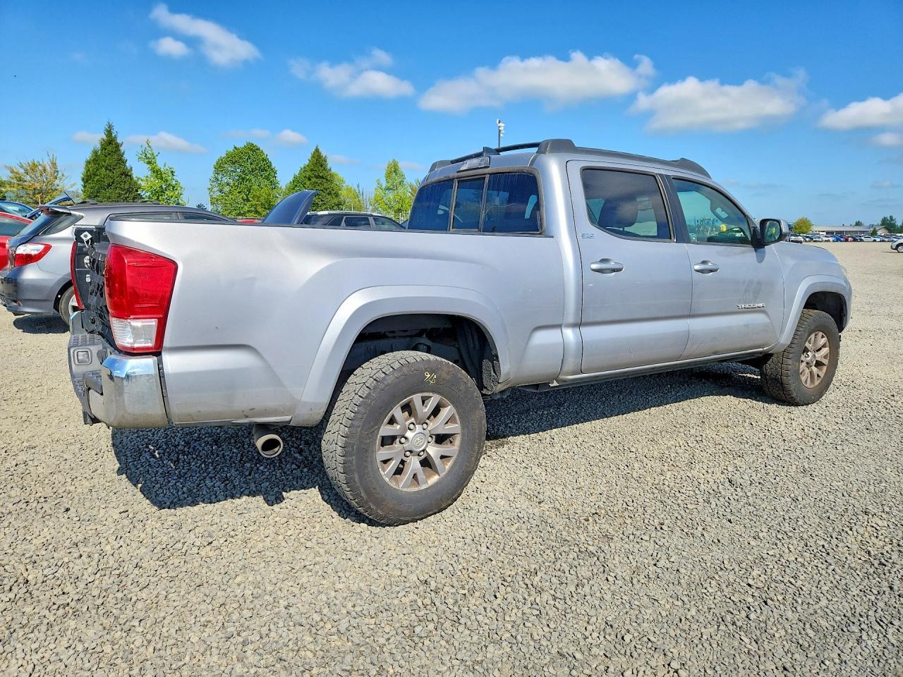 2016 Toyota Tacoma Sr5 V6 - Image 3