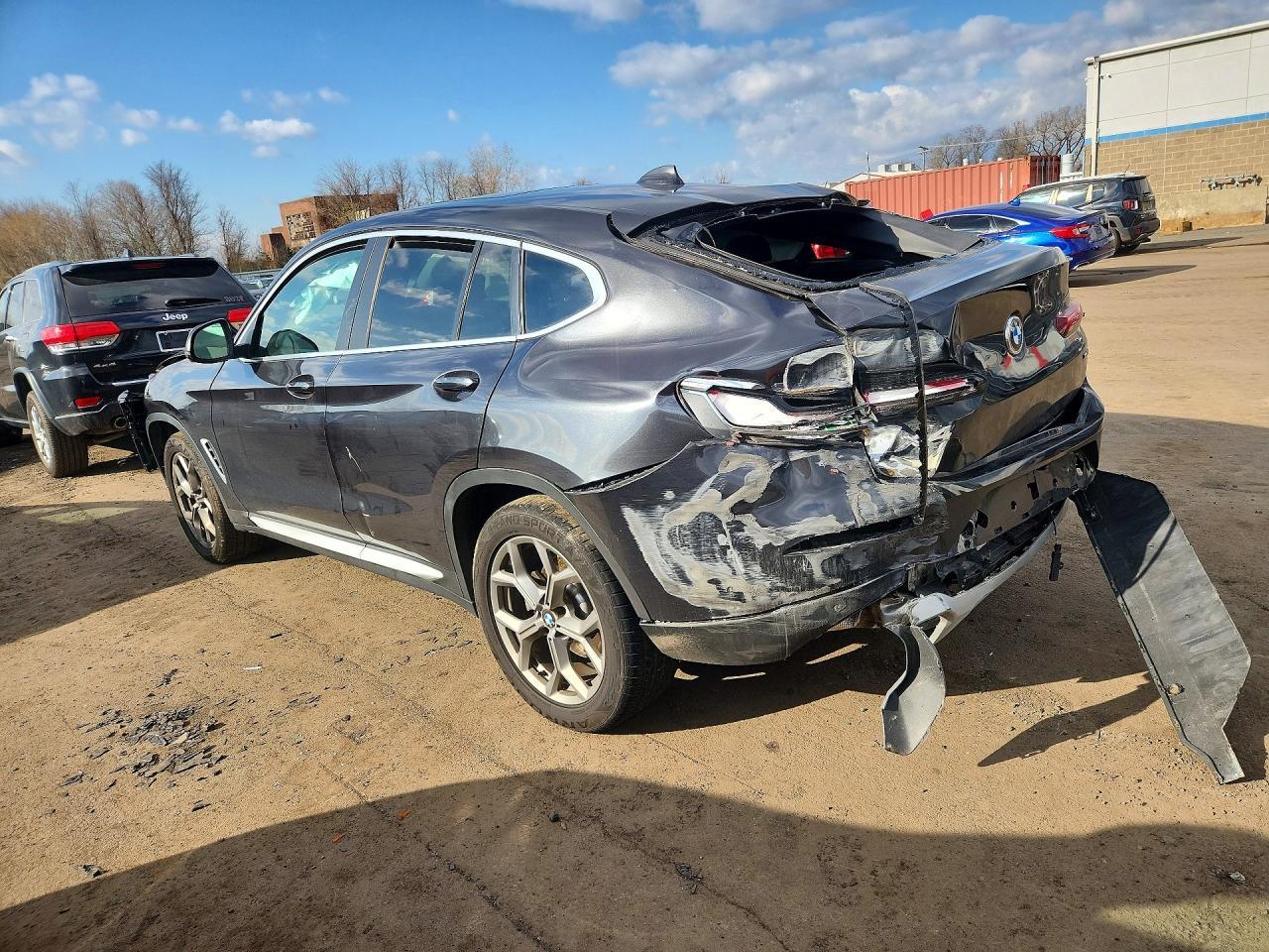 2022 BMW X4 xDrive30I - Image 2