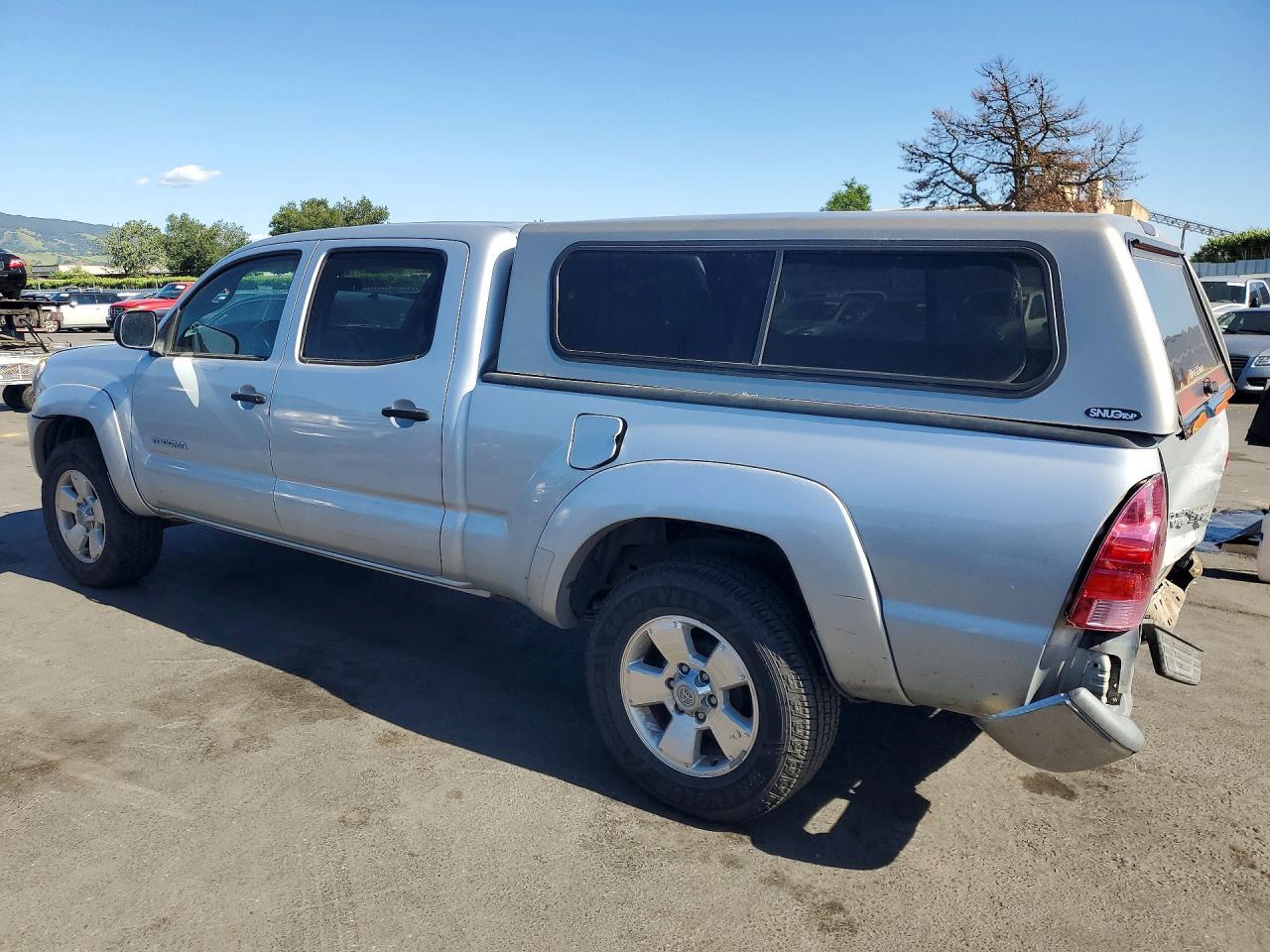 2005 Toyota Tacoma - Фото 2
