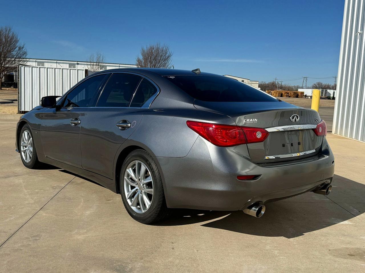 2015 Infiniti Q50 Premium - Image 3