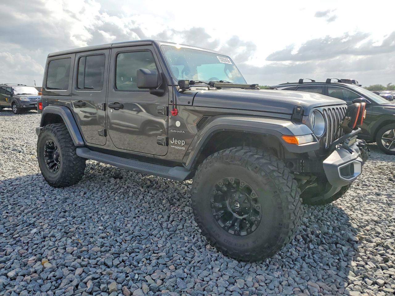 2018 Jeep Wrangler Unlimited Sahara - Image 4