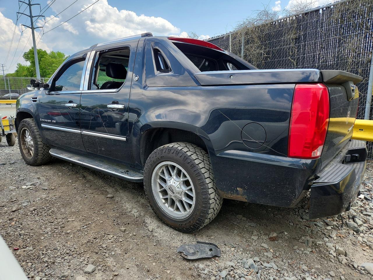 2008 Cadillac Escalade Ext - Image 2