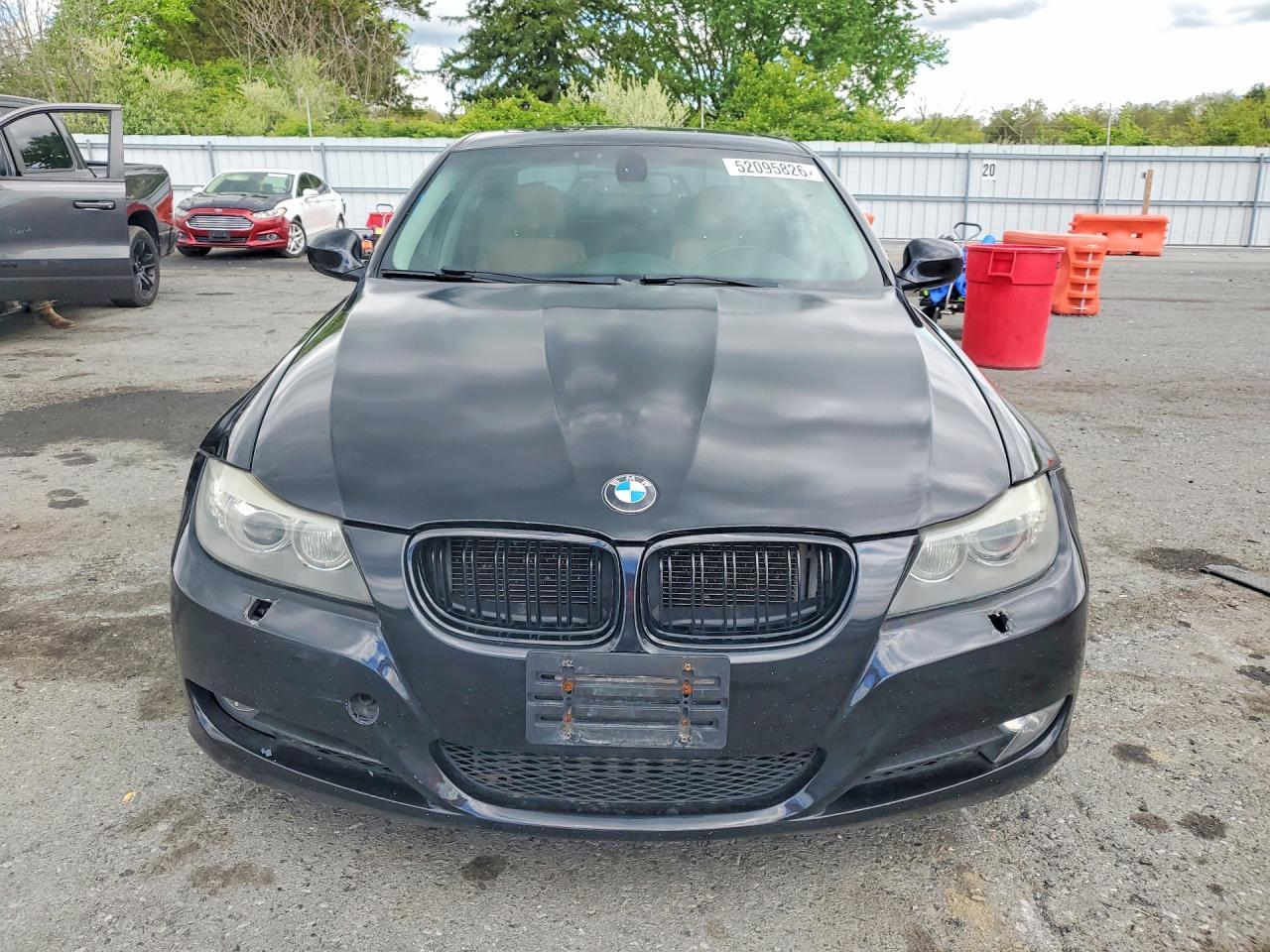 2011 BMW 335 Xi - Image 5