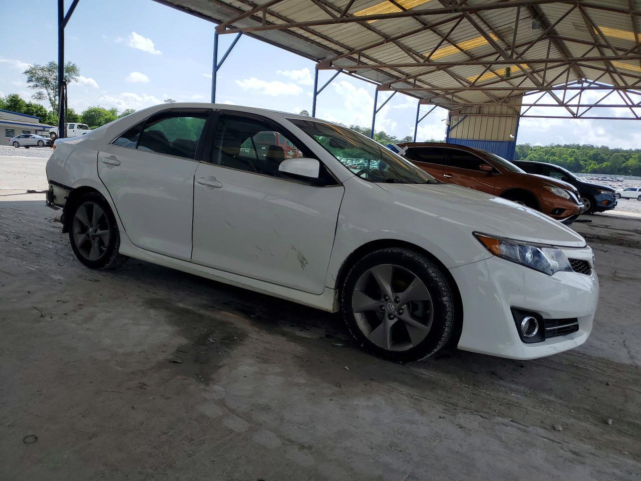 2014 Toyota Camry Se V6 - Image 4