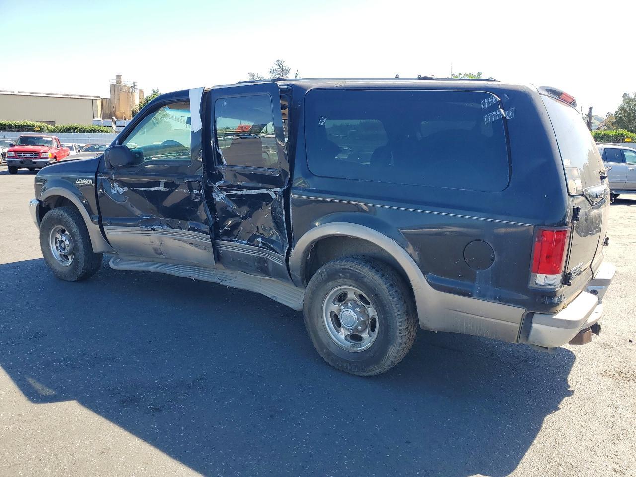 2000 Ford Excursion Limited - Image 2
