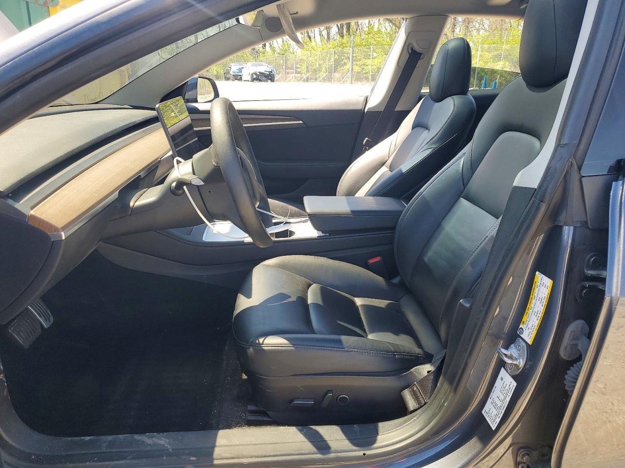 2022 Tesla Model 3 - Image 7
