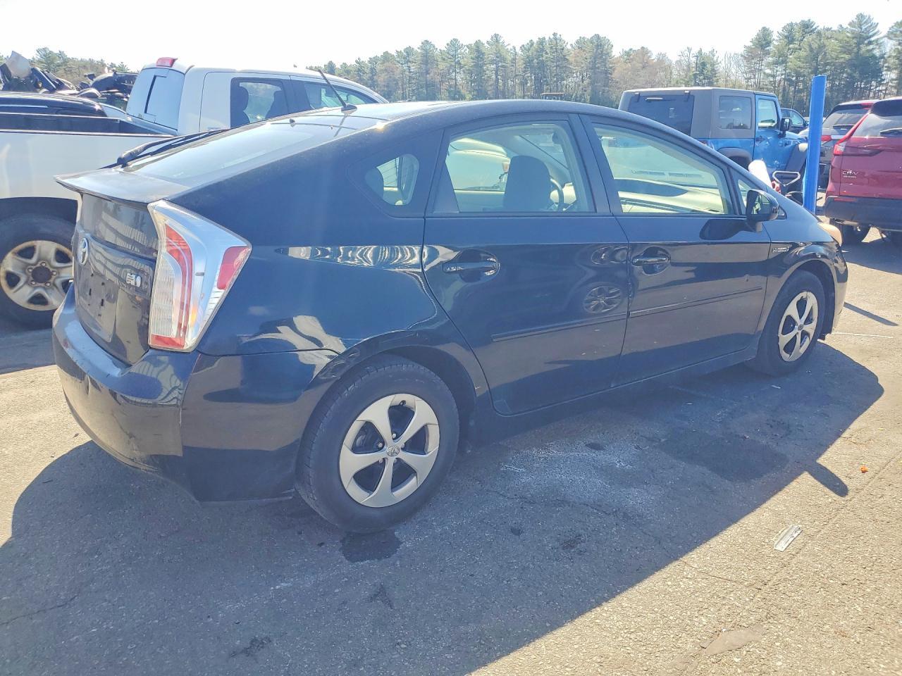 2012 Toyota Prius Two - Фото 3
