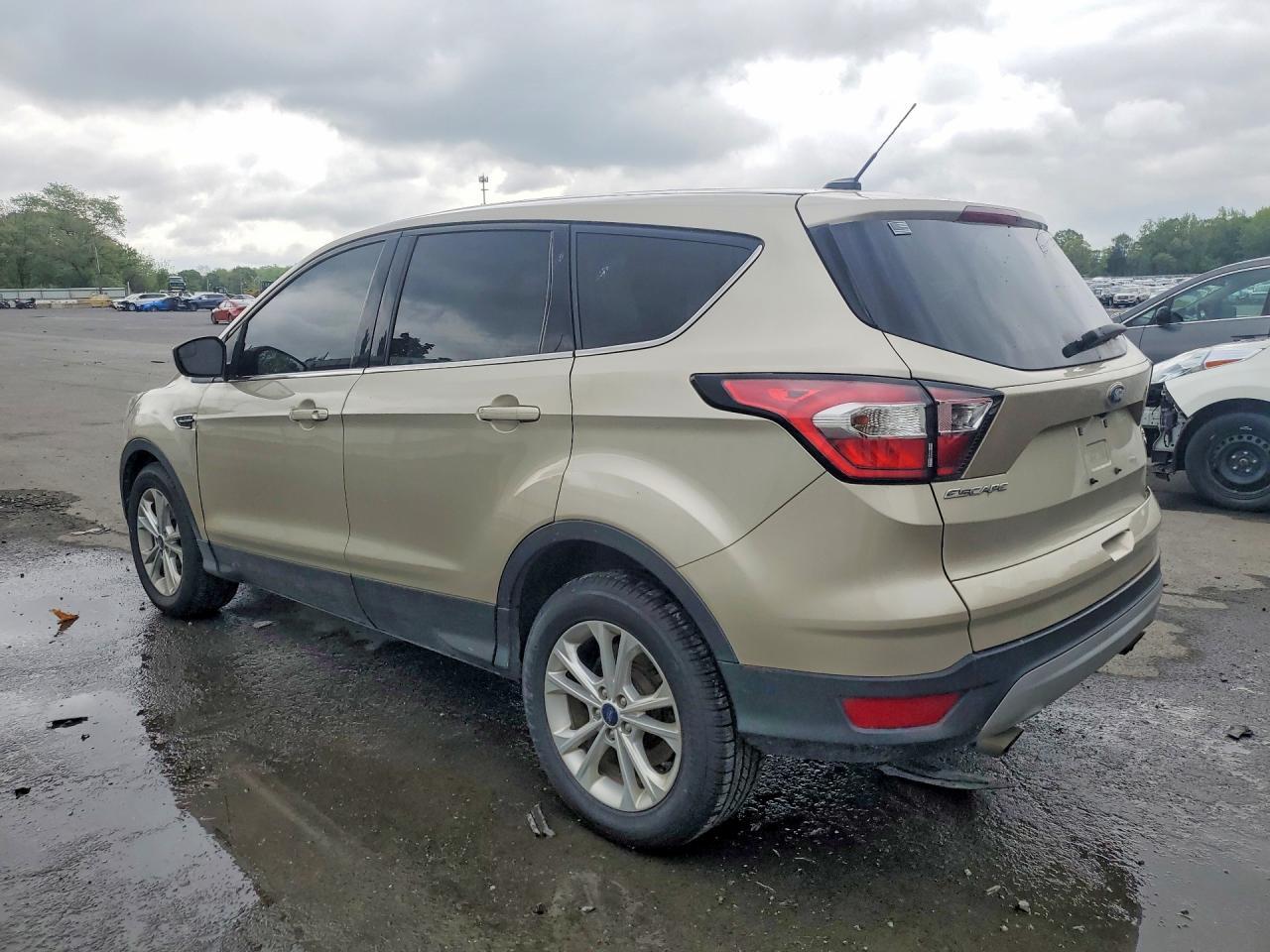 2017 Ford Escape Se - Image 2