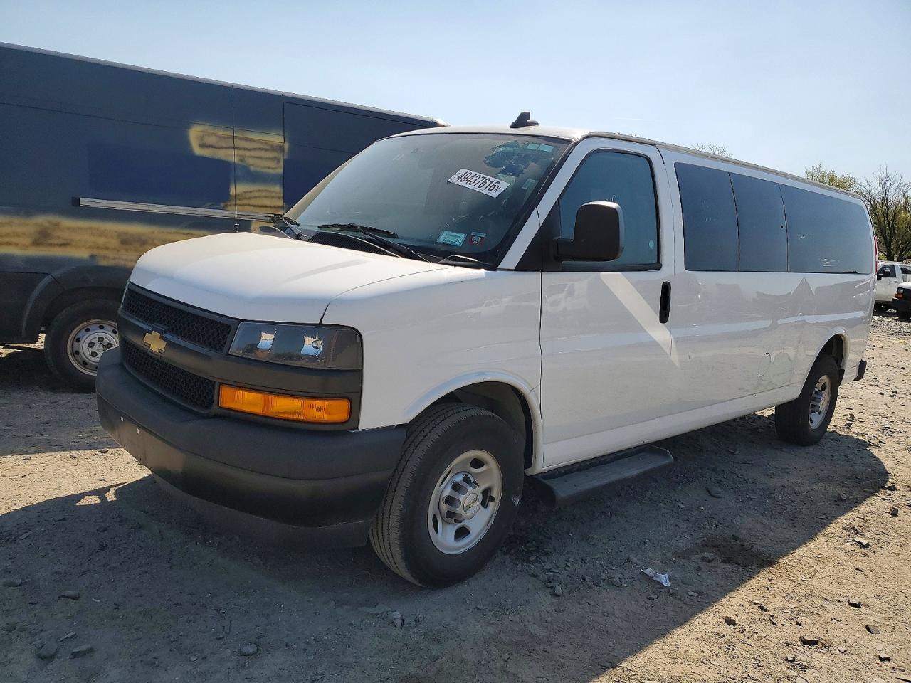 2023 Chevrolet Express G3500 Ls - Фото 2