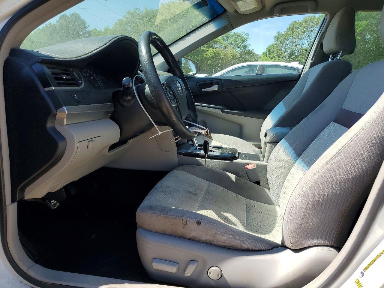 2012 Toyota Camry Le - Фото 7