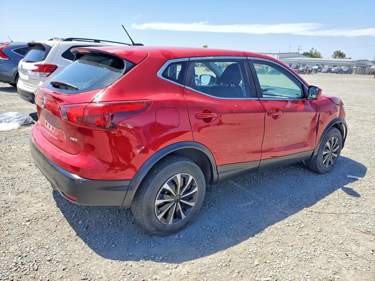 2018 Nissan Rogue Sport S - Фото 3