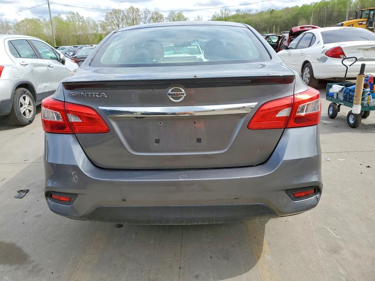 2018 Nissan Sentra S - Фото 6
