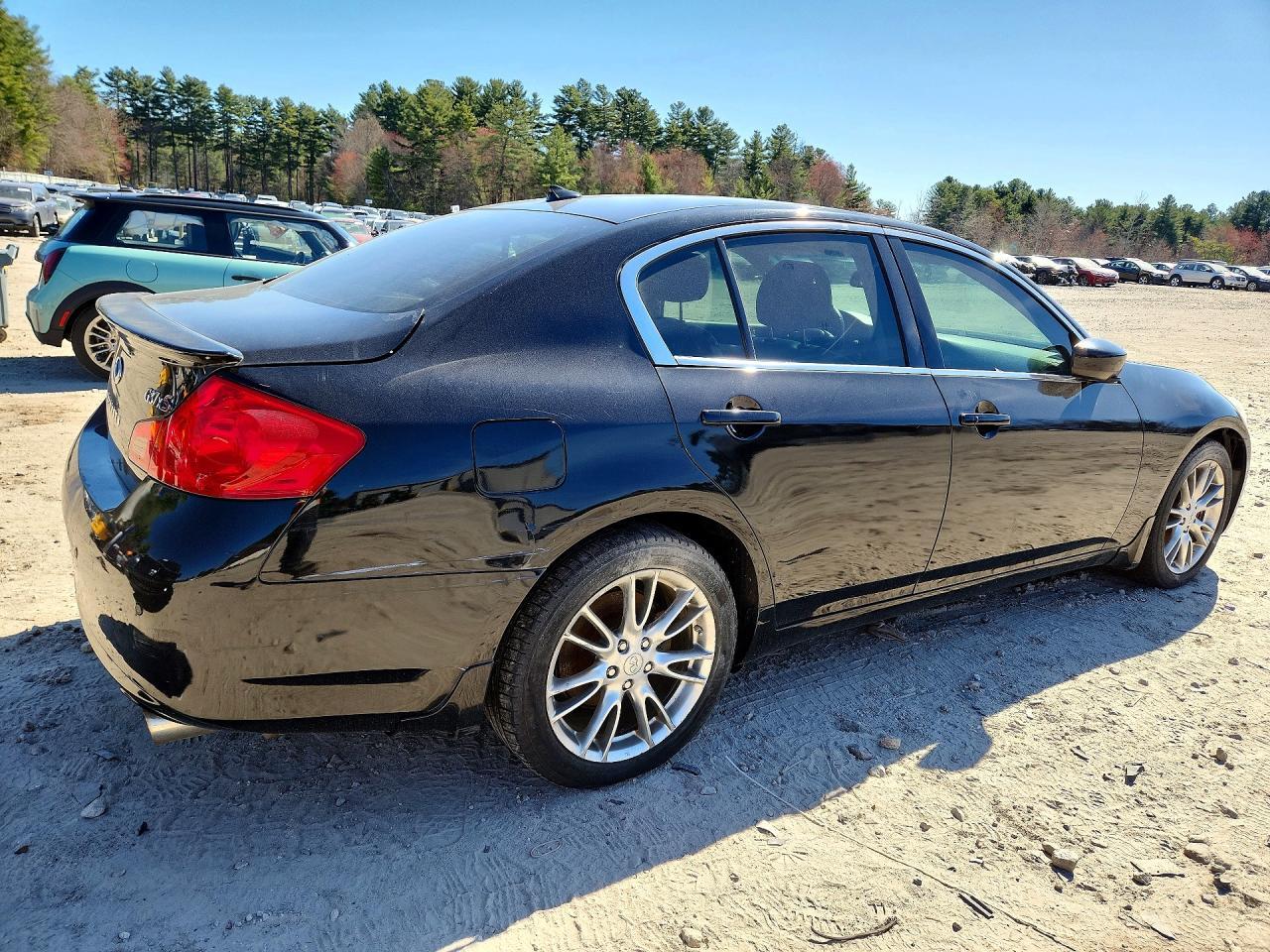 2011 Infiniti G37 Sedan X - Фото 3