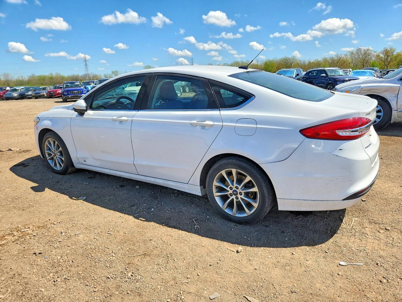 2017 Ford Fusion Se - Image 2