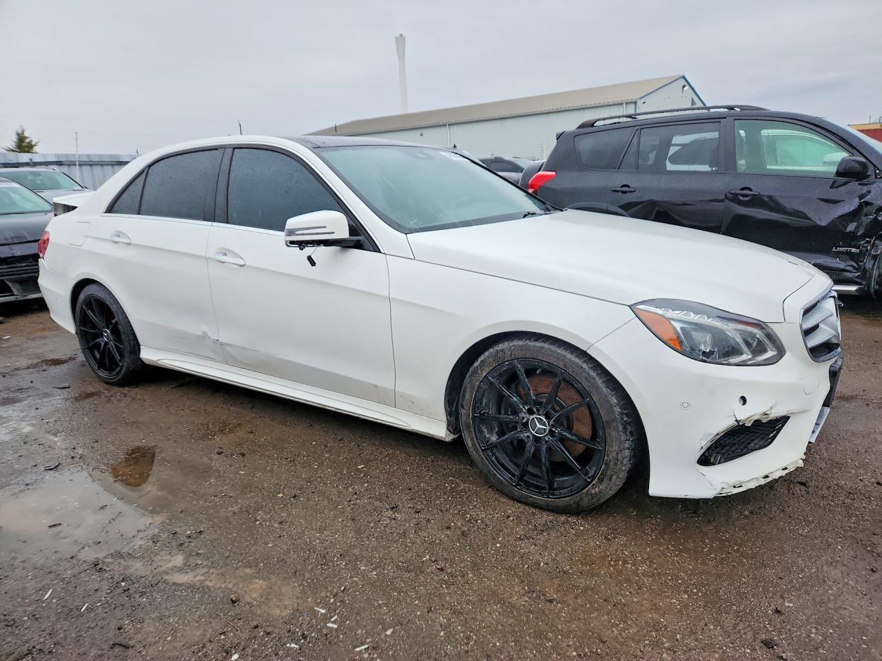 2016 Mercedes-Benz E 250 Bluetec - Фото 4