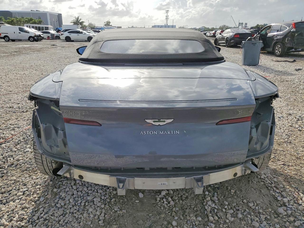 2020 Aston Martin Db11 - Фото 6