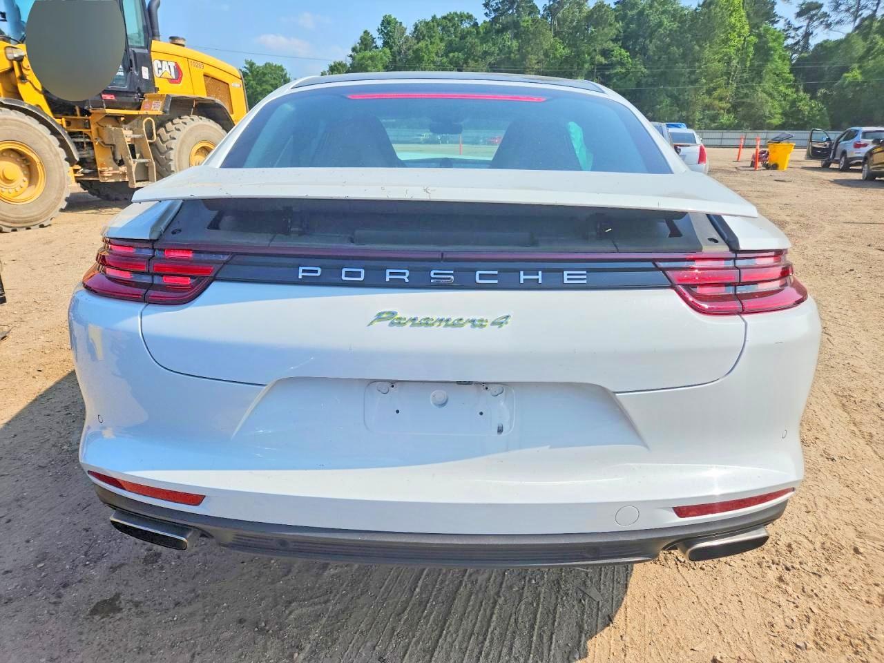 2019 Porsche Panamera 4 E-Hybrid - Фото 6