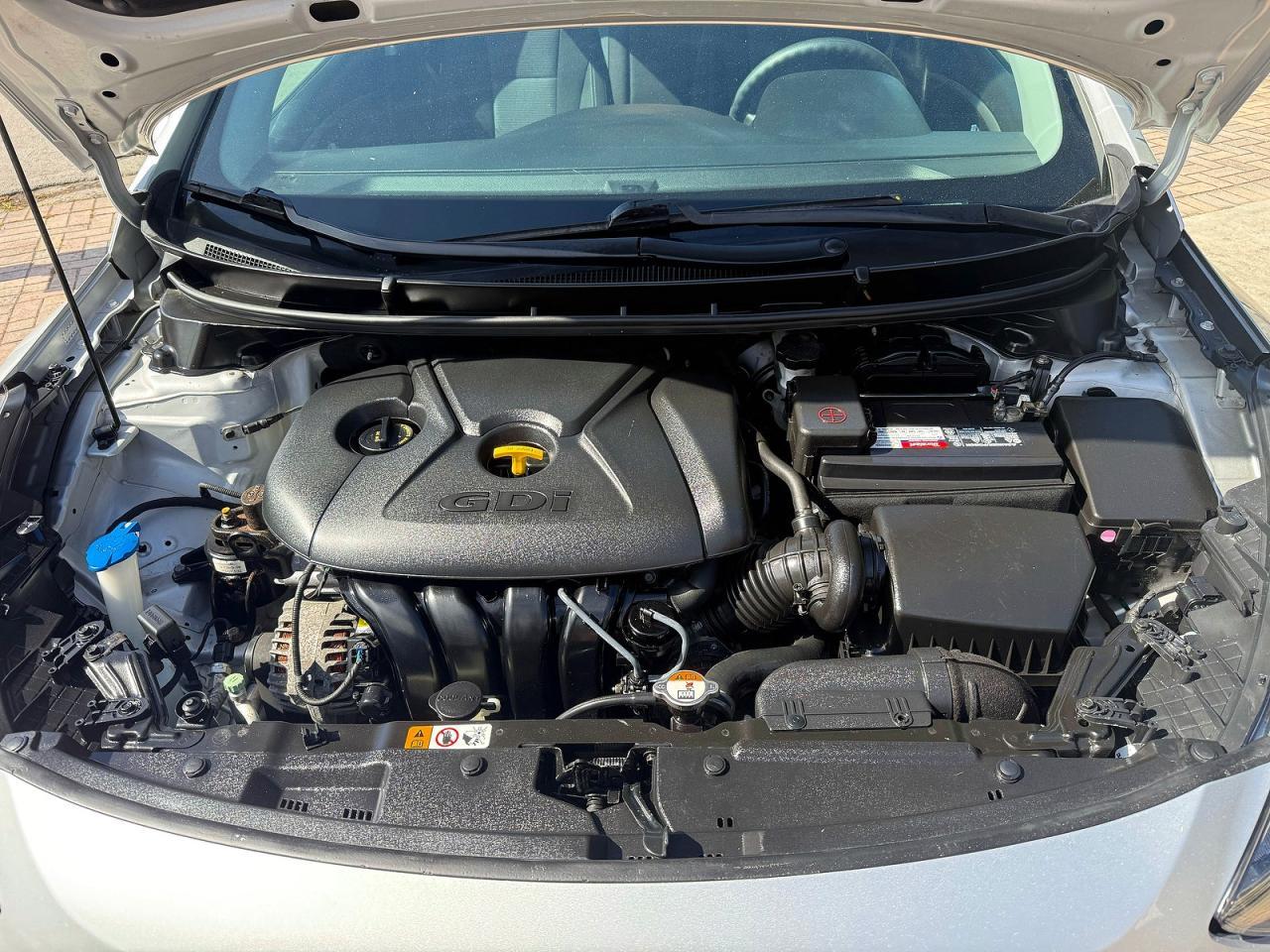 2016 Hyundai Elantra Gt Base - Фото 7