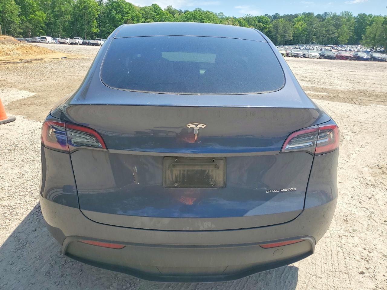2023 Tesla Model Y - Image 6