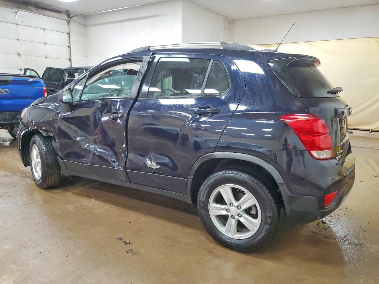 2022 Chevrolet Trax 1Lt - Image 2