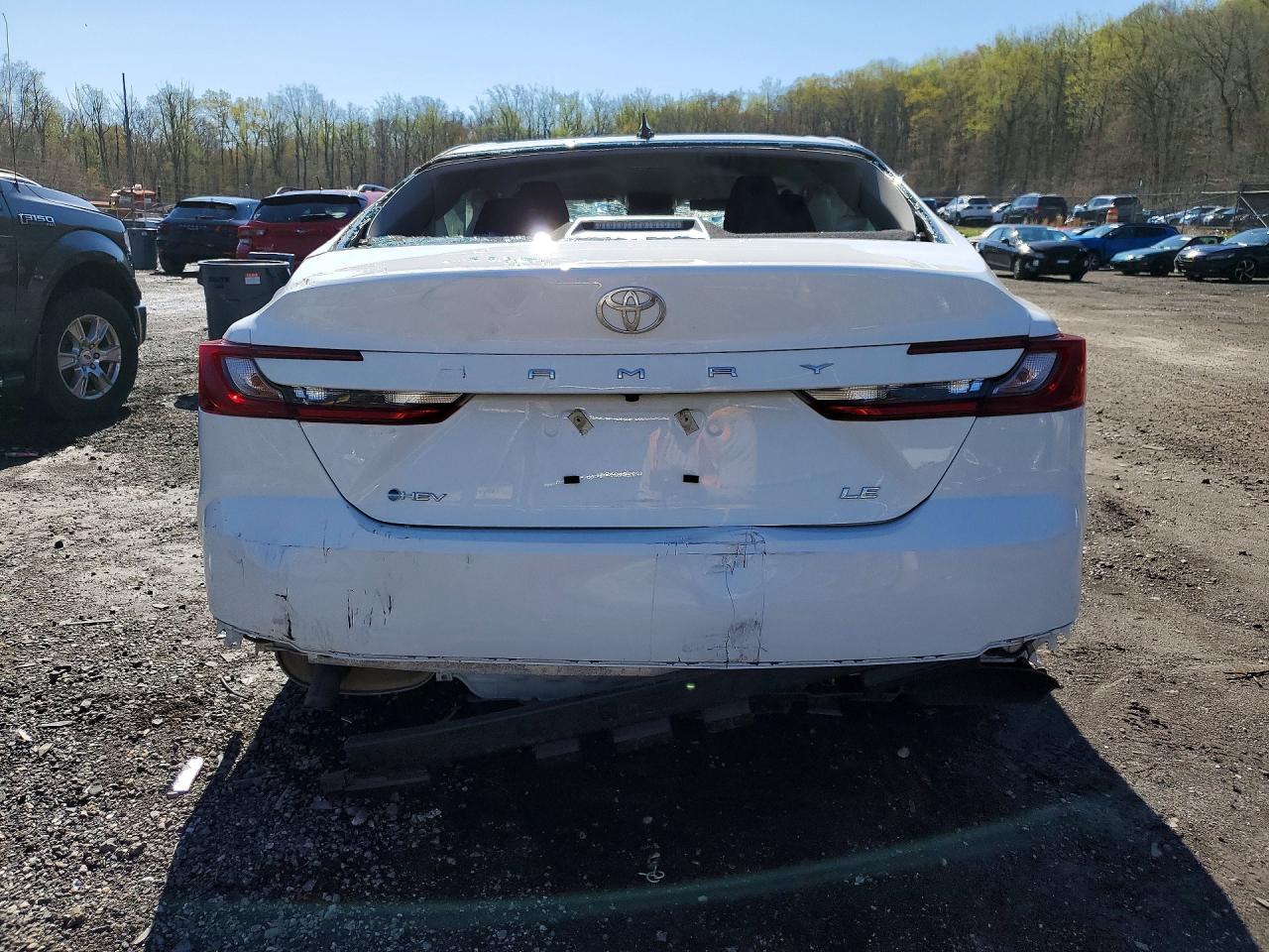 2025 Toyota Camry Le - Фото 6