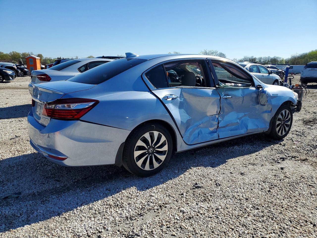2017 Honda Accord Hybrid Exl - Image 3