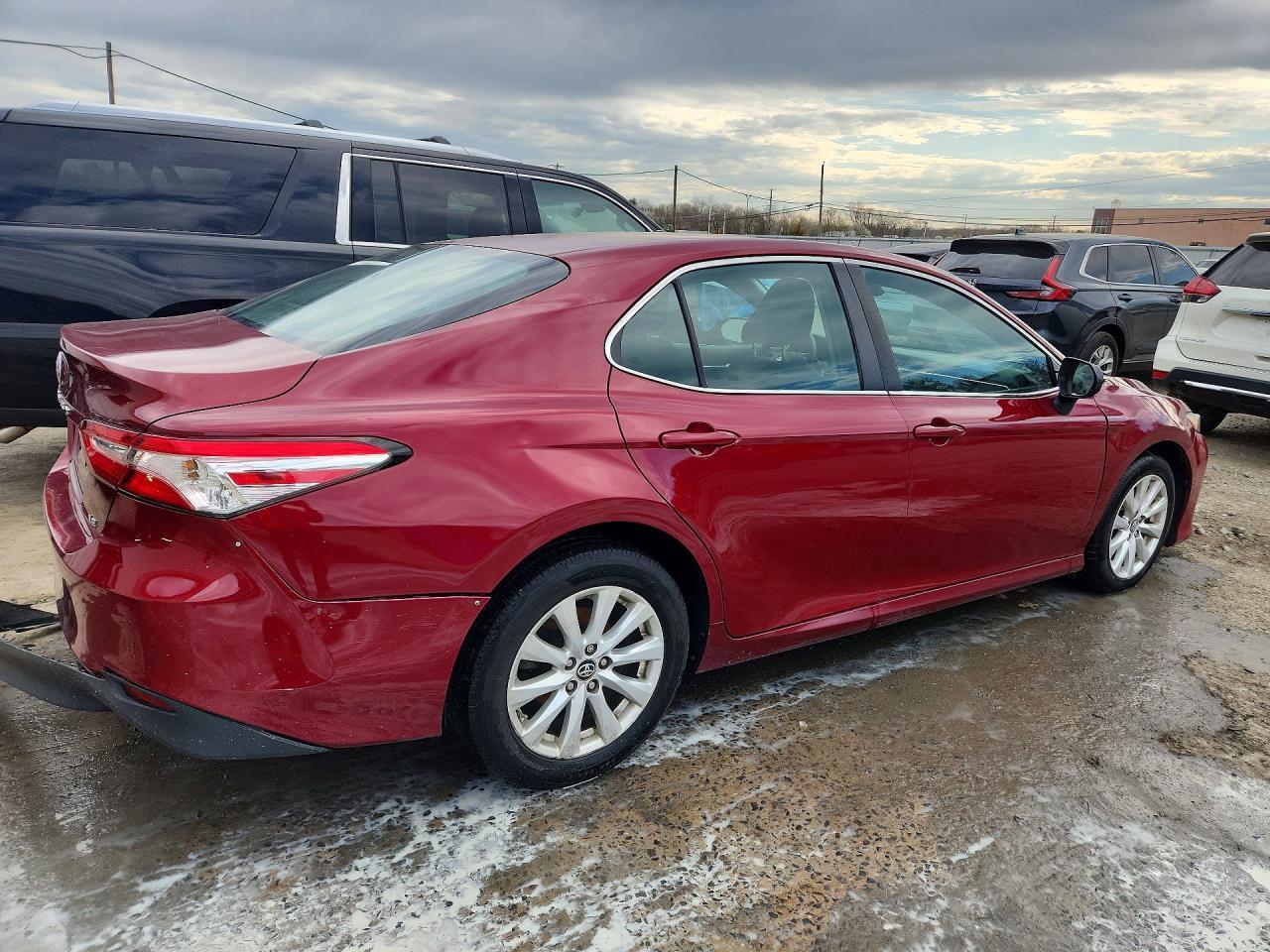 2018 Toyota Camry Le - Image 3