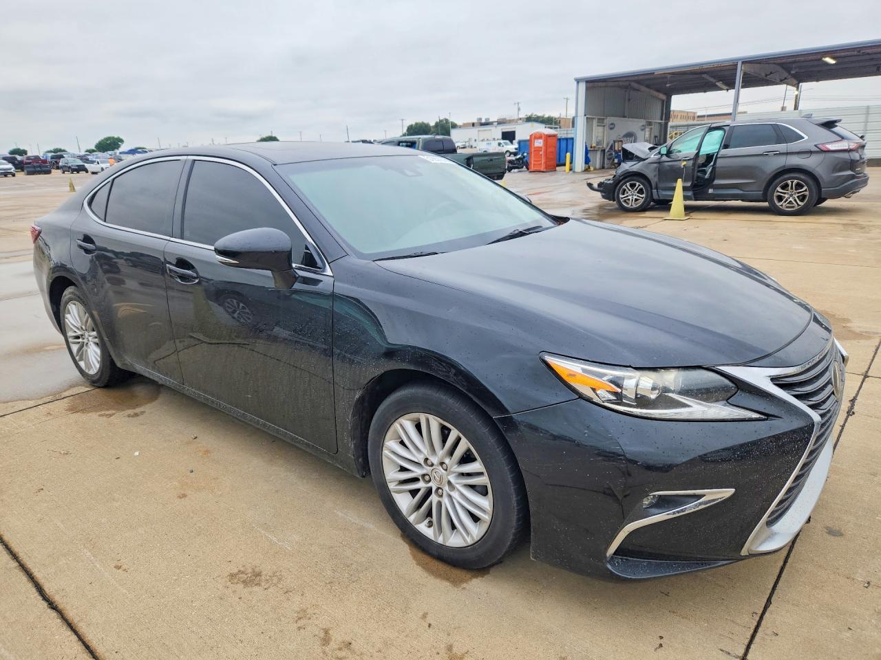 2017 Lexus Es 350 - Image 4