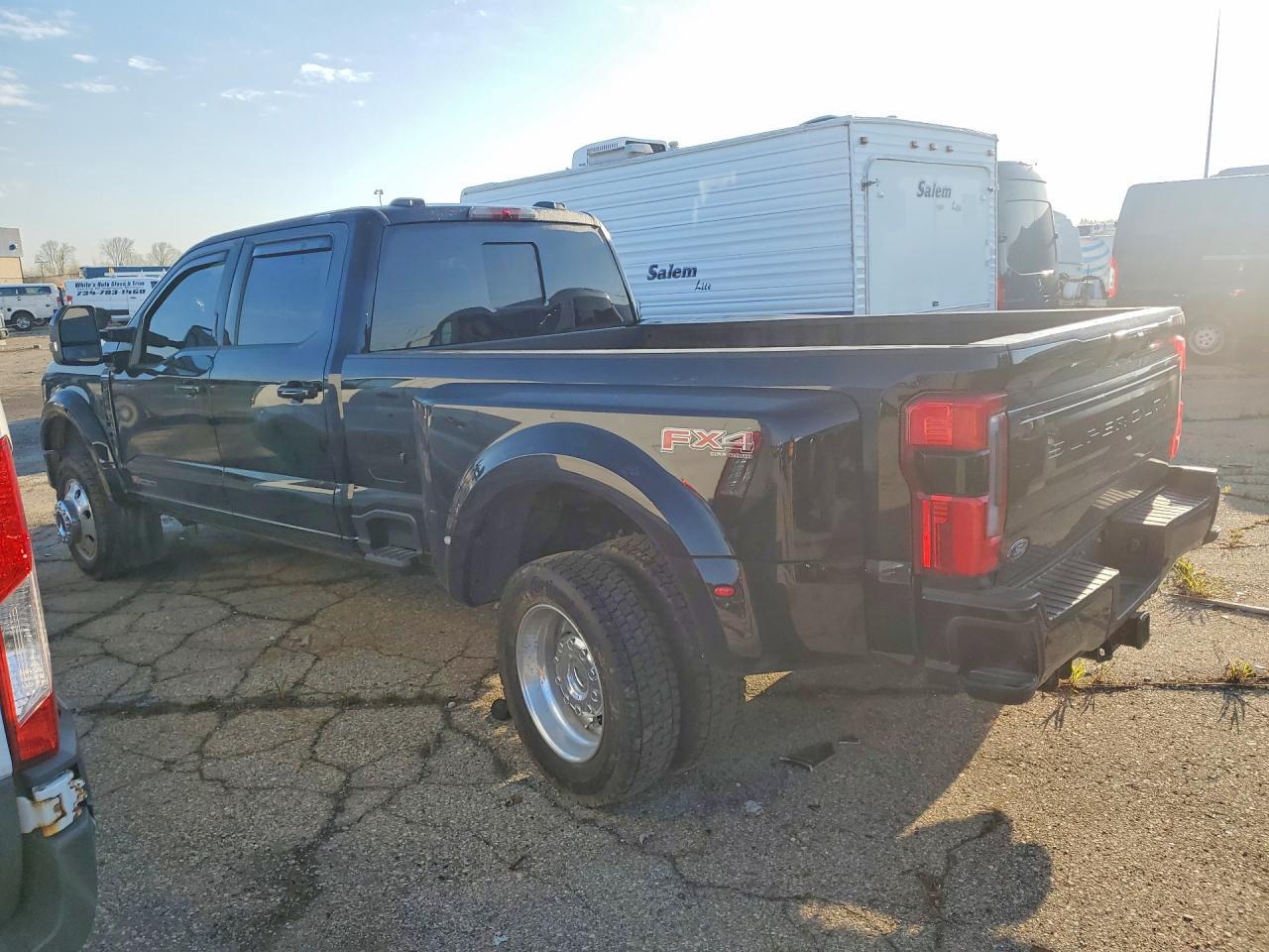 2026 Ford F450 Super Duty - Фото 2