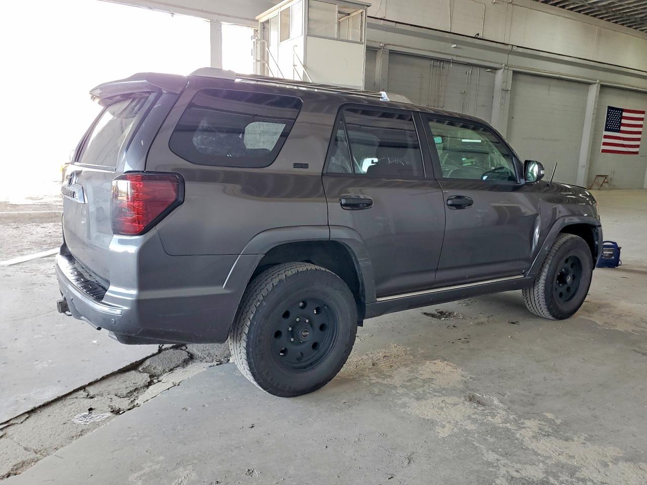 2010 Toyota 4Runner Sr5 - Image 3