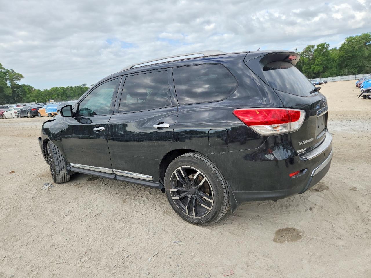 2015 Nissan Pathfinder Sl - Фото 2