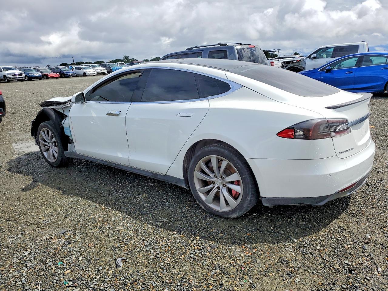 2014 Tesla Model S - Фото 2