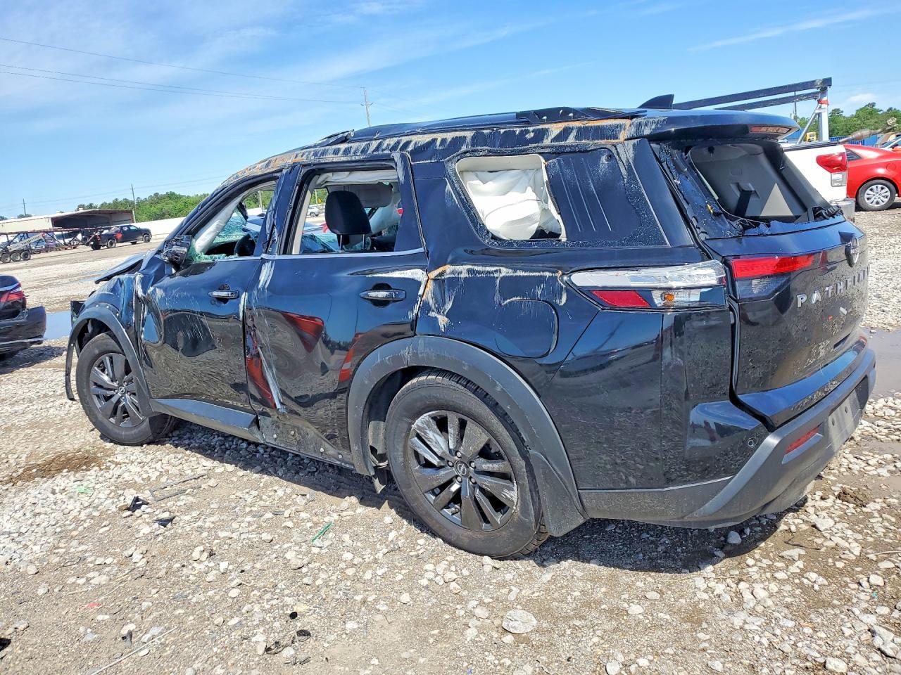 2022 Nissan Pathfinder Sv - Фото 2