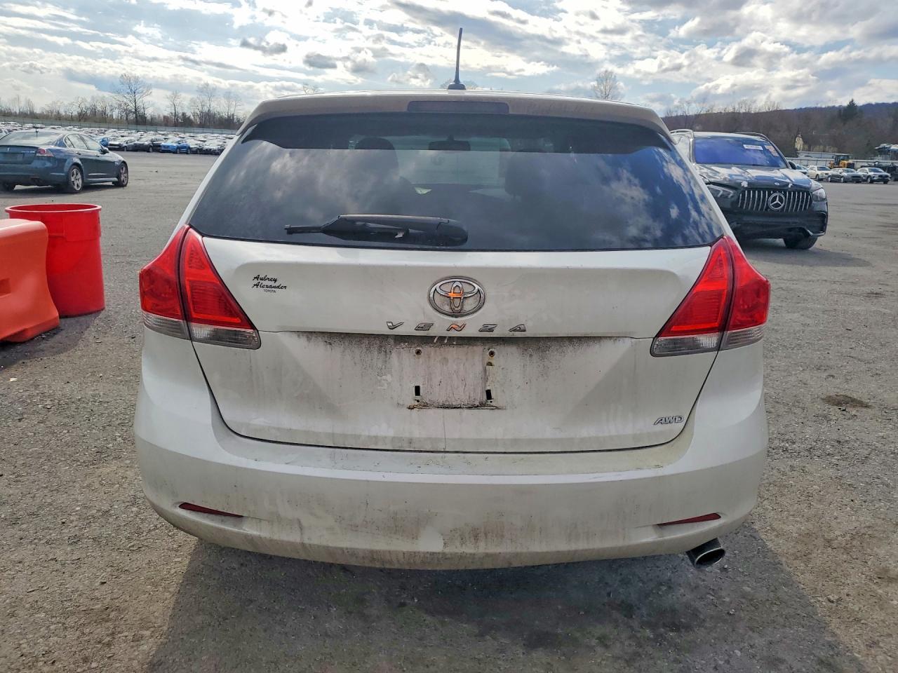 2010 Toyota Venza Awd 4Cyl - Image 6