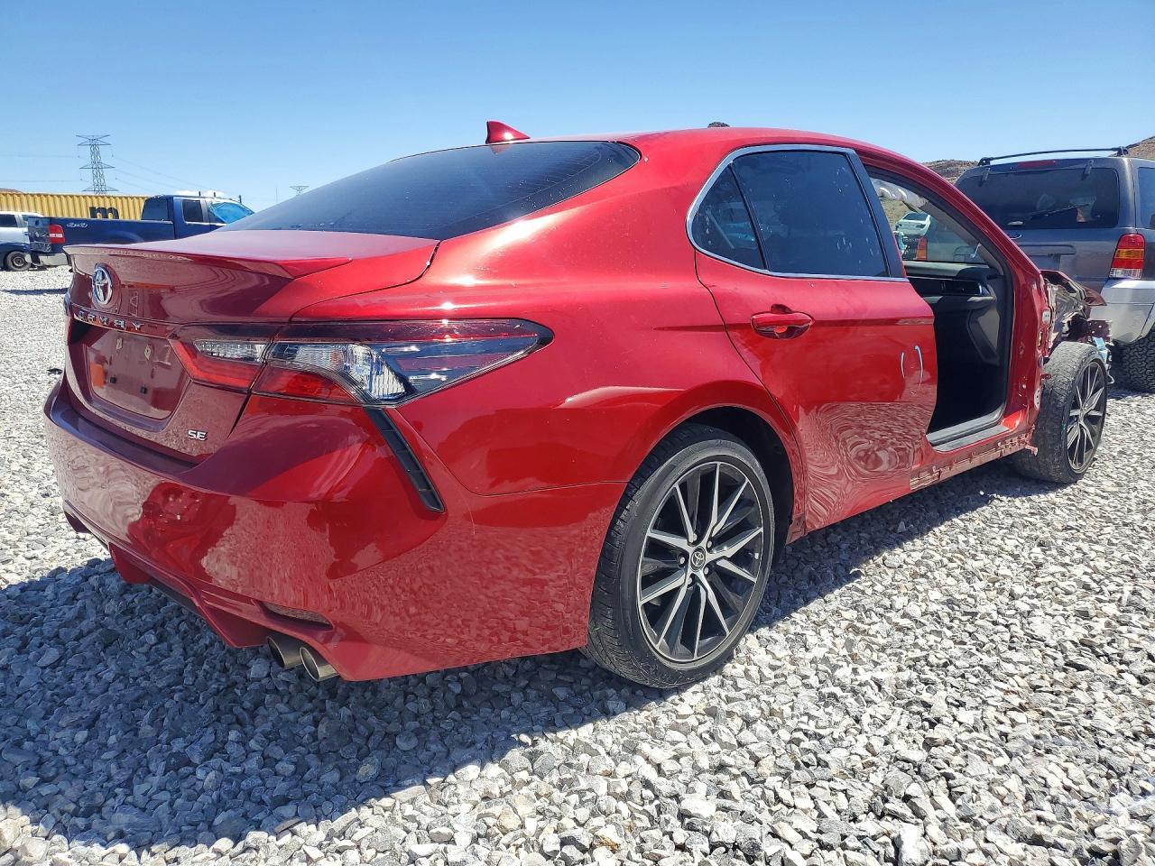 2023 Toyota Camry Se - Фото 3