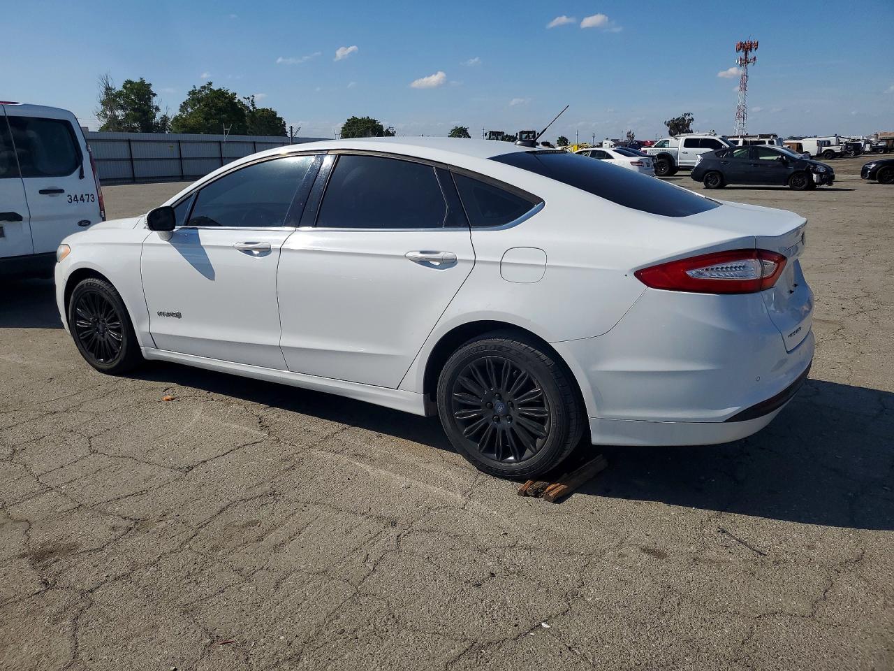 2013 Ford Fusion Se Hybrid - Фото 2