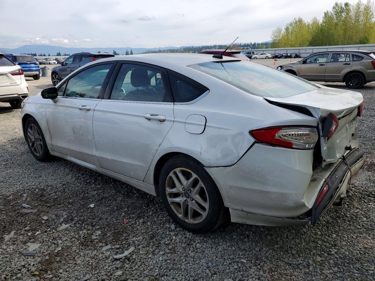 2015 Ford Fusion Se - Image 2