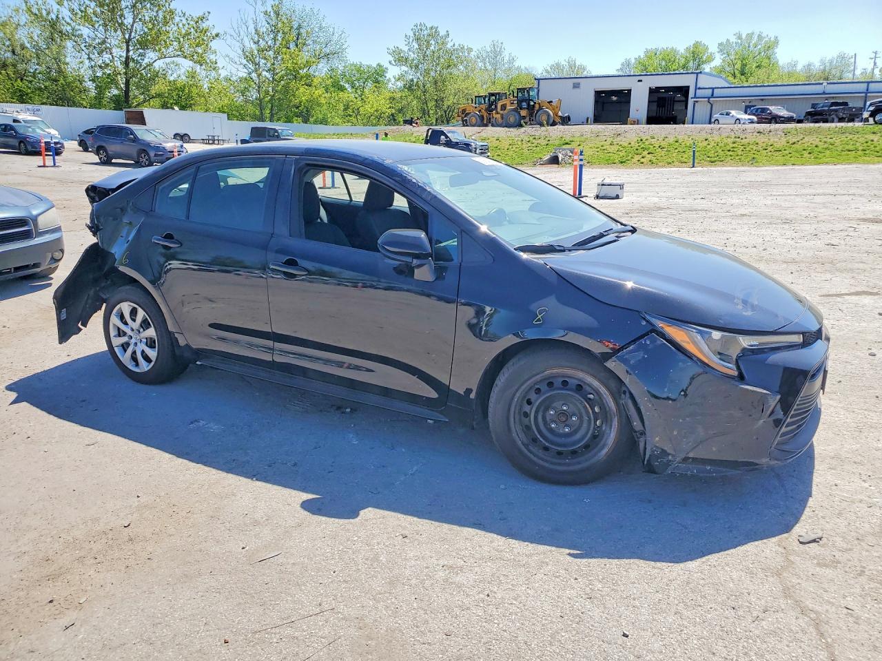 2025 Toyota Corolla Le - Image 4