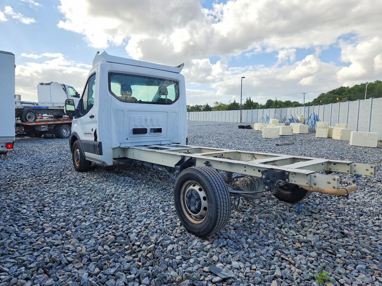 2021 Ford Transit Truck Cab And Chassis - Image 2